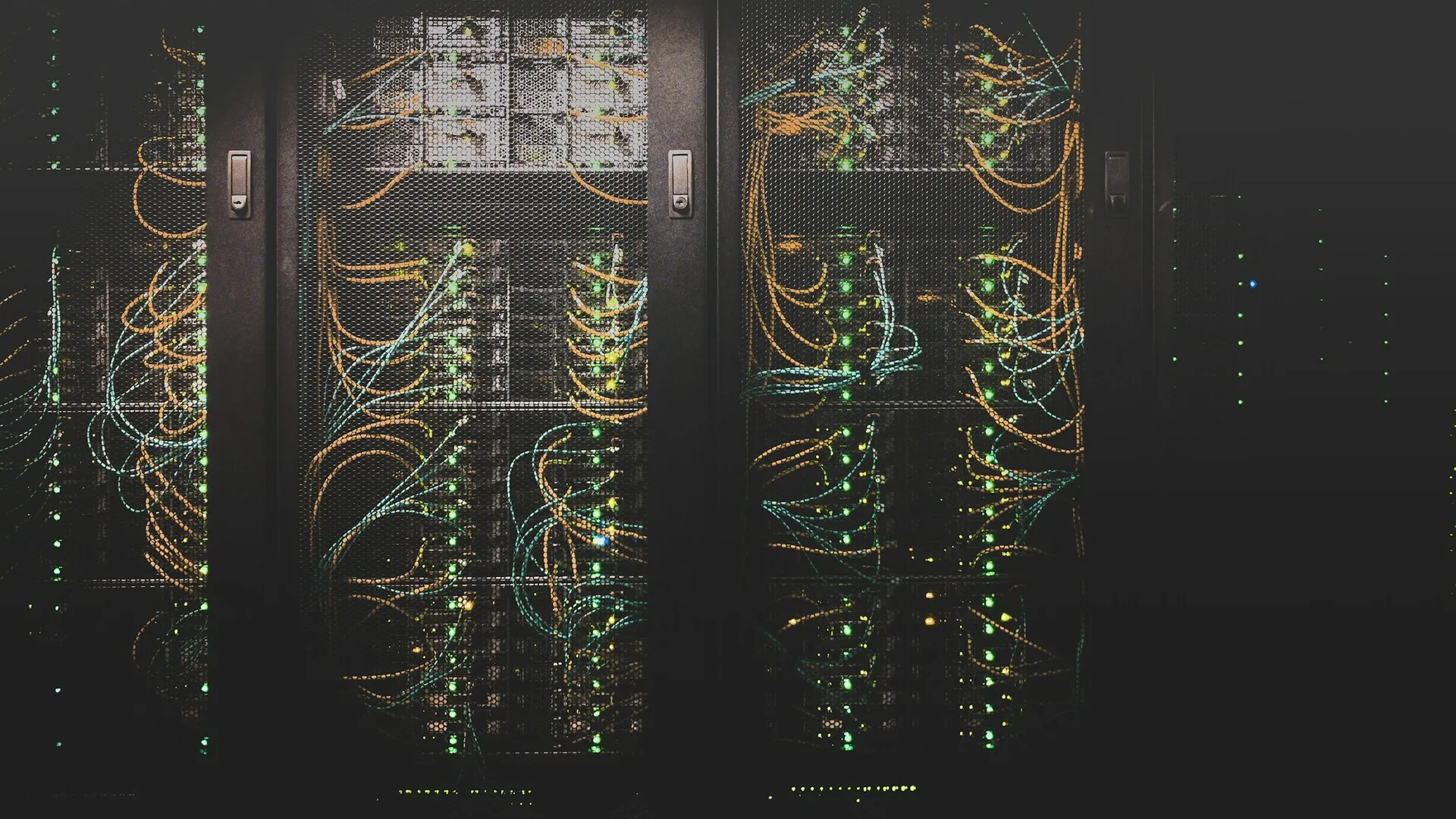 Dedicated sunucu rack kabini